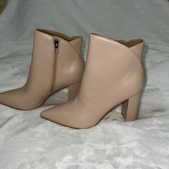 🆕 Marc Fisher, Light Natural Leather Booties. - Picture 7 of 10